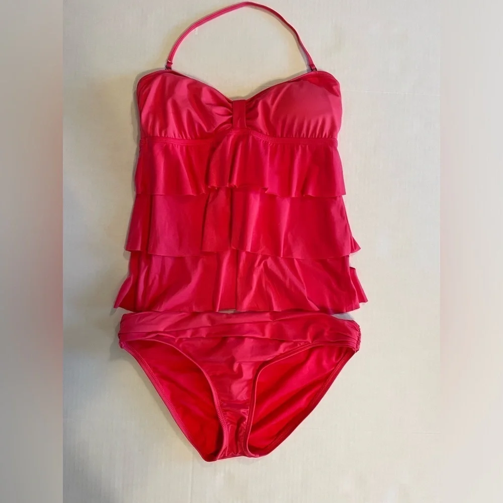 Kenneth Cole Reaction two piece swimsuit tankini size large
